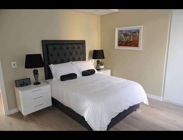 2 BEDROOM APARTMENT TO LET IN VREDEHOEK